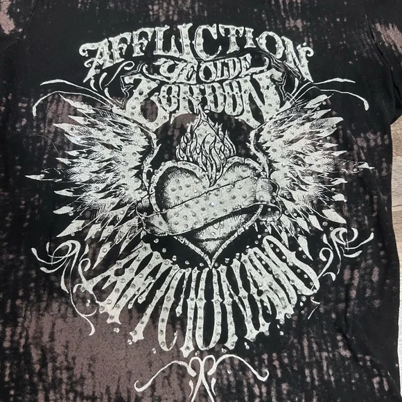 Affliction Women’s Black and White flaming Winged Heart Tee - Picture 2 of 4